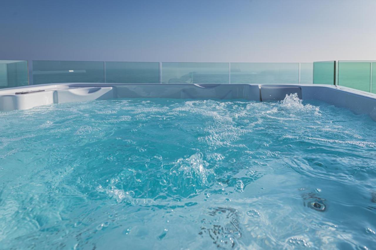 Modern Sea Front Jacuzzi Blue Sky Lejlighed Alicante Eksteriør billede